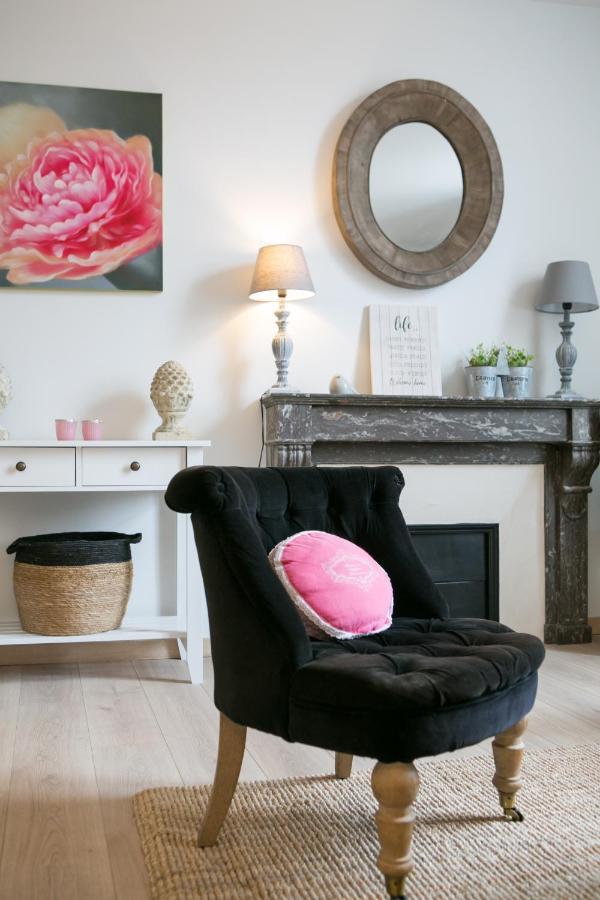 Logis Des Halles Du Coderc Apartment Périgueux Стая снимка