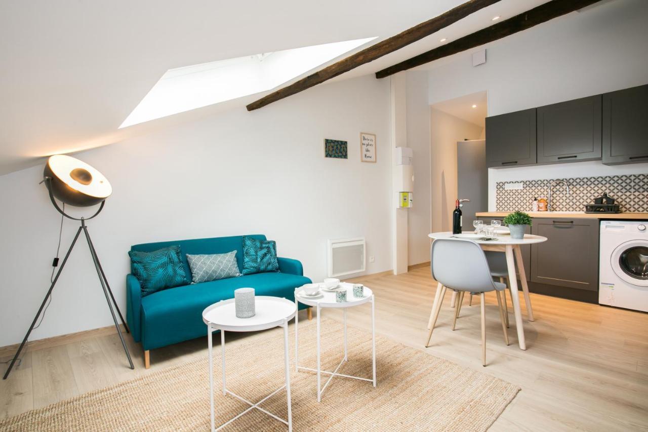 Logis Des Halles Du Coderc Apartment Périgueux Стая снимка