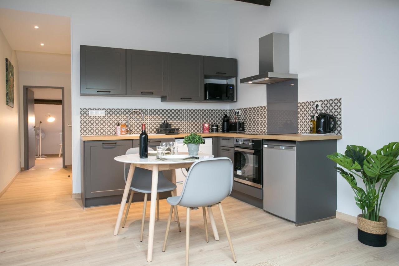 Logis Des Halles Du Coderc Apartment Périgueux Стая снимка