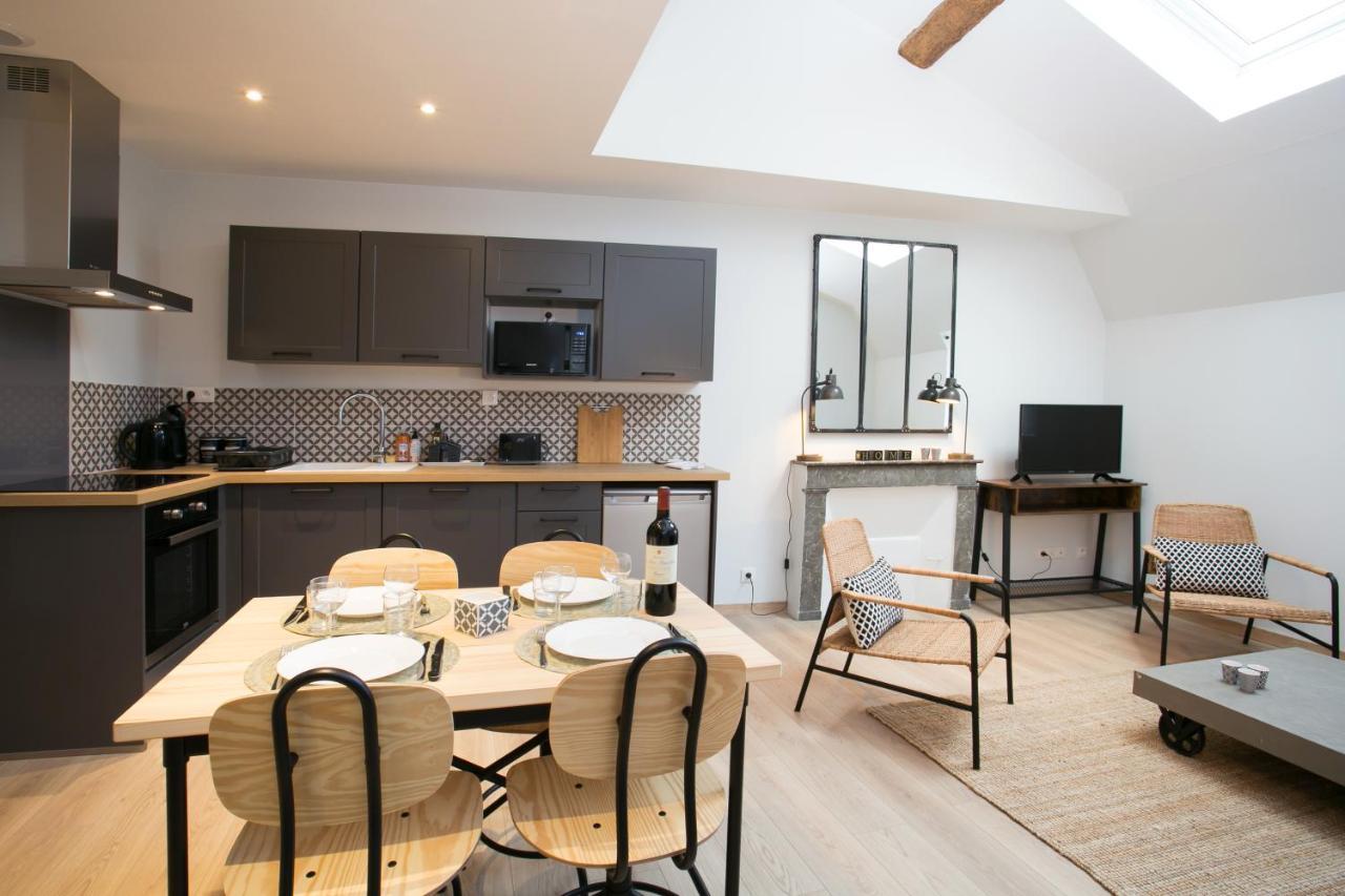 Logis Des Halles Du Coderc Apartment Périgueux Стая снимка