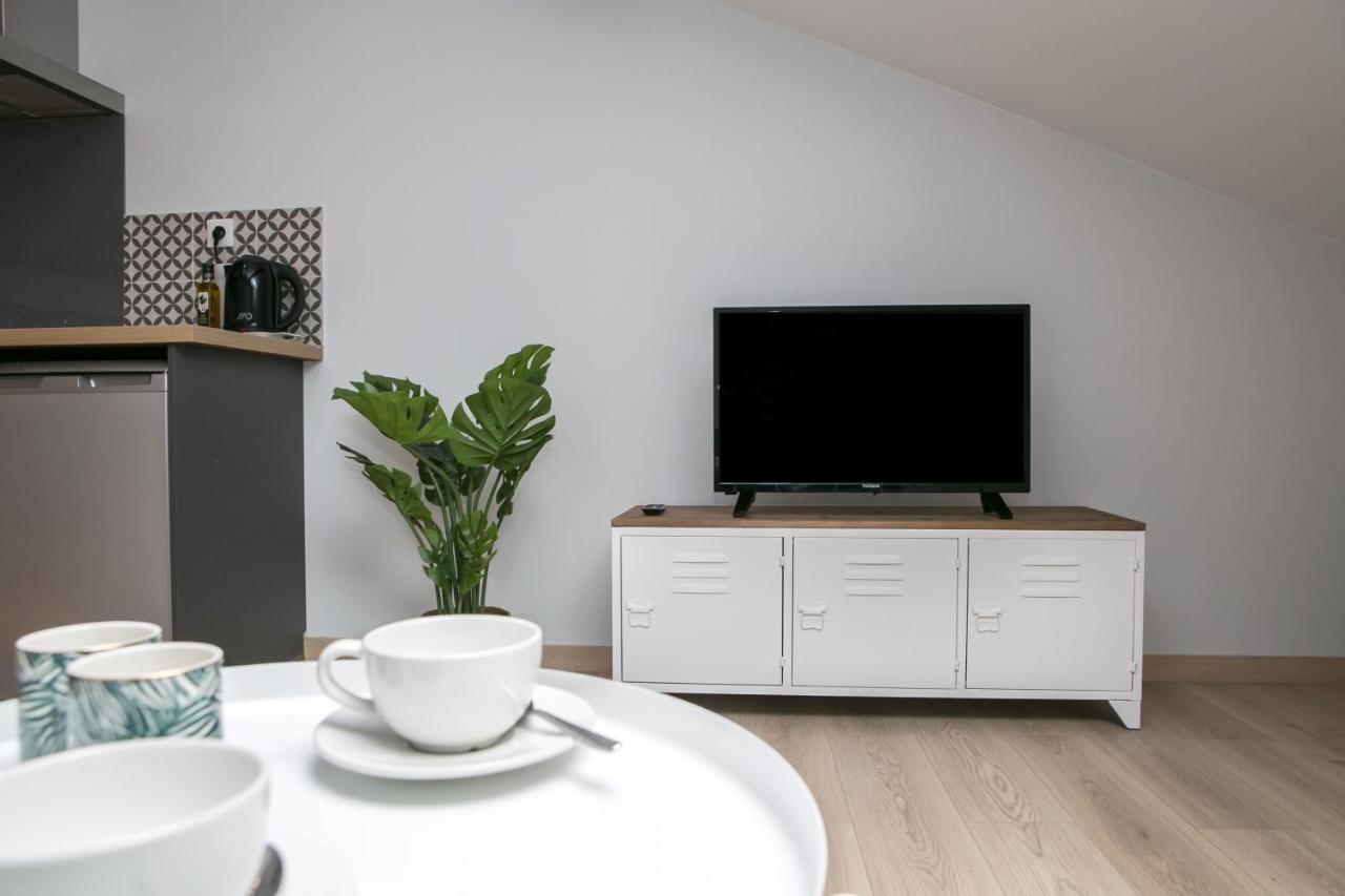 Logis Des Halles Du Coderc Apartment Périgueux Стая снимка