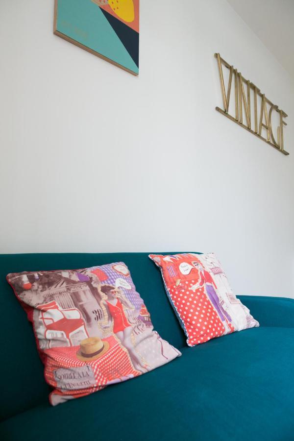 Logis Des Halles Du Coderc Apartment Périgueux Стая снимка