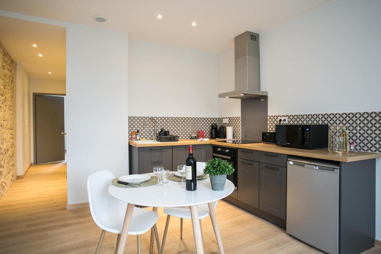 Logis Des Halles Du Coderc Apartment Périgueux Стая снимка