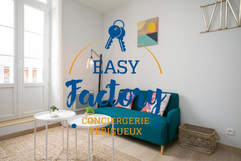 Logis Des Halles Du Coderc Apartment Périgueux Стая снимка